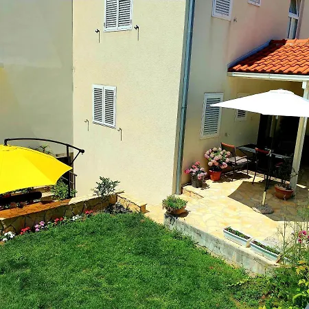 Damir * Gradac (Split-Dalmatia)